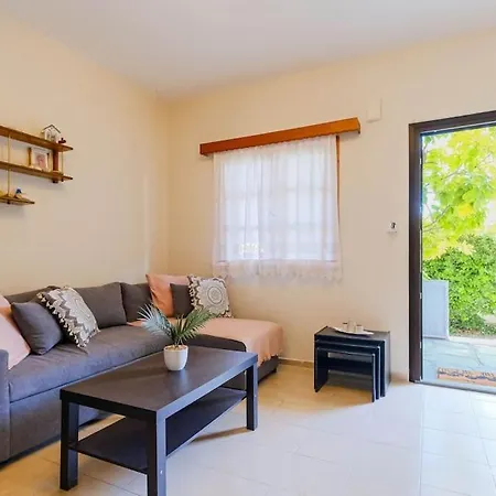 Palm Tree 1-bdrm In